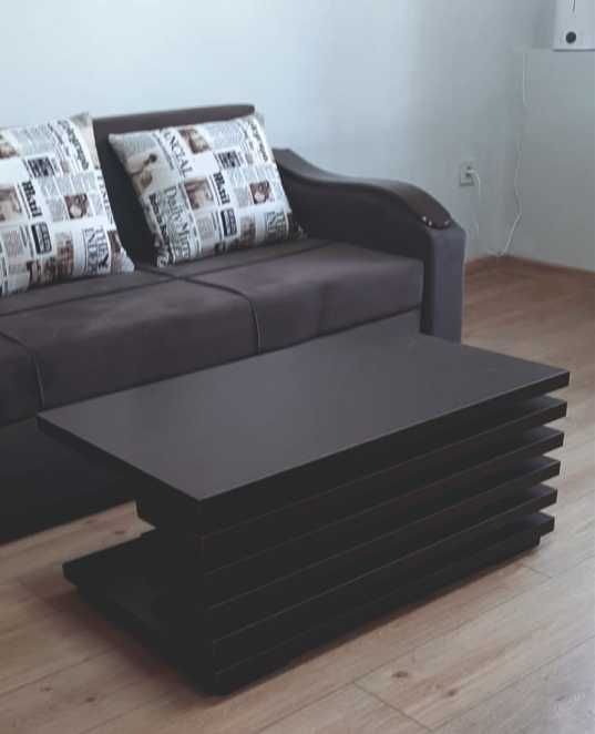 Журнальный столик продам