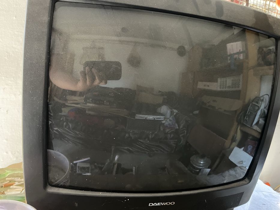 Телевизор бу 3 еуін  10 мыңға беремін