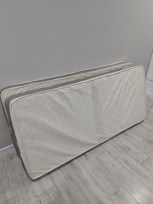 Продам матрас б/у  90 х 200