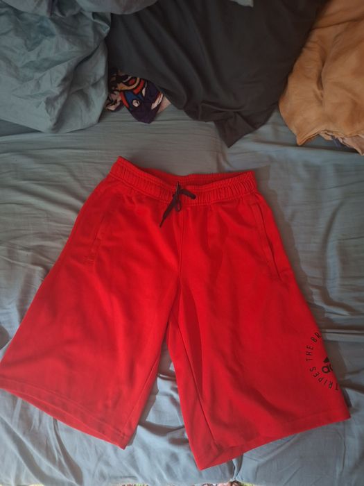 Pantaloni scurti Adidas