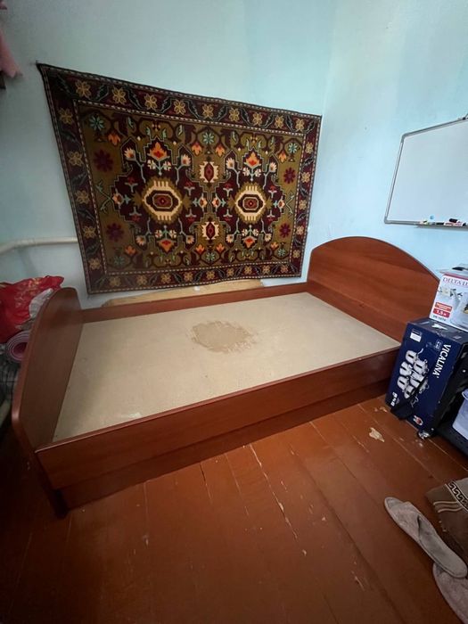 Кровать ва трюмони сотаман кимга керак болса езинглар.