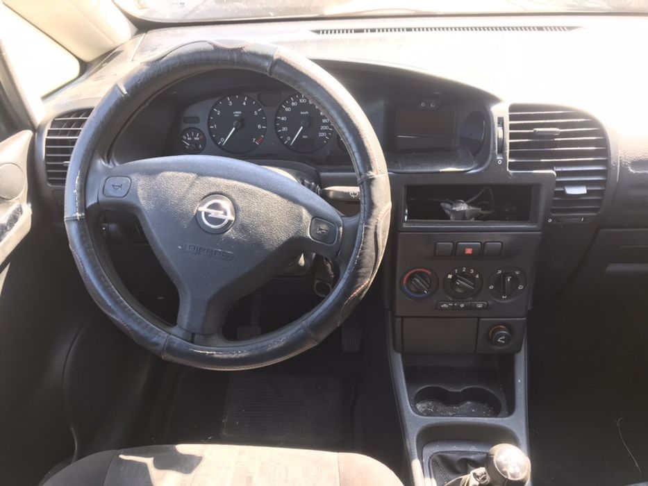 Опел Зафира 2001  1.6 16v На Части