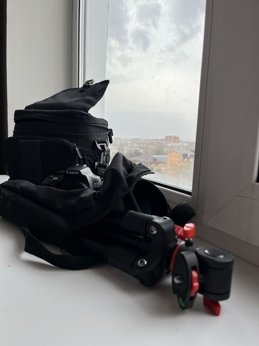 Фотоаппарат Canon EOS 1300D