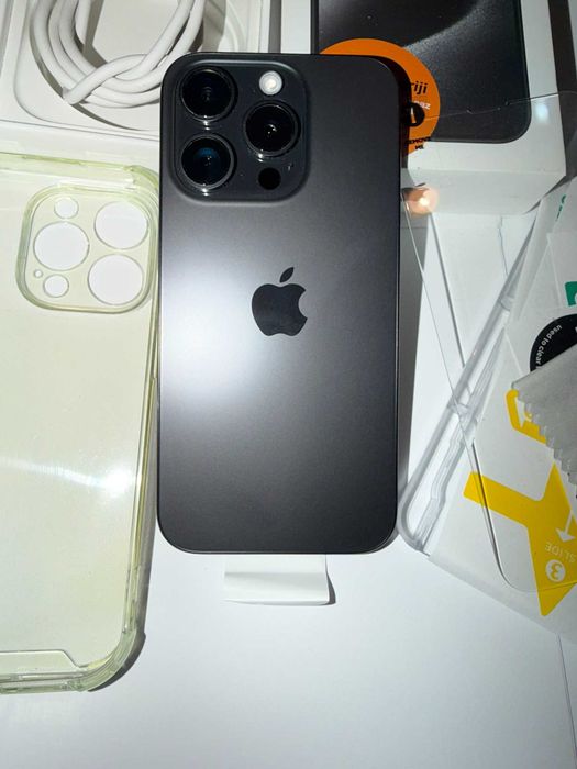 iPhone 15 Pro, 256GB, Titanium Black, NOU (inlocuit), garantie 08.2026