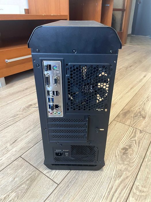 Корпус ПК Aerocool Aero One Mini