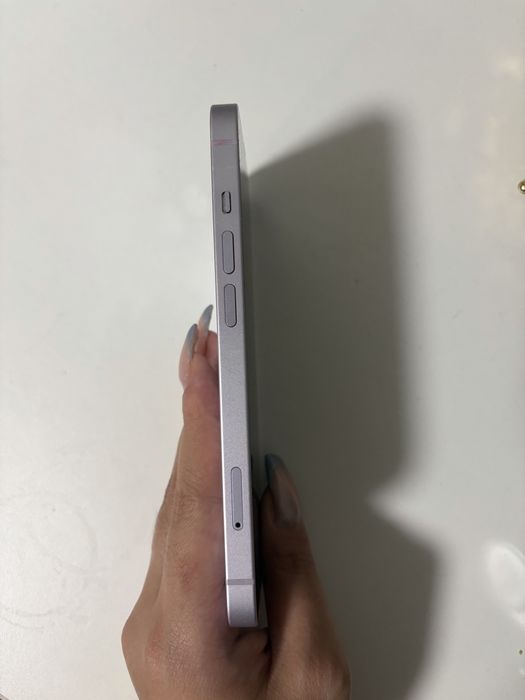 Продам Iphone 14
