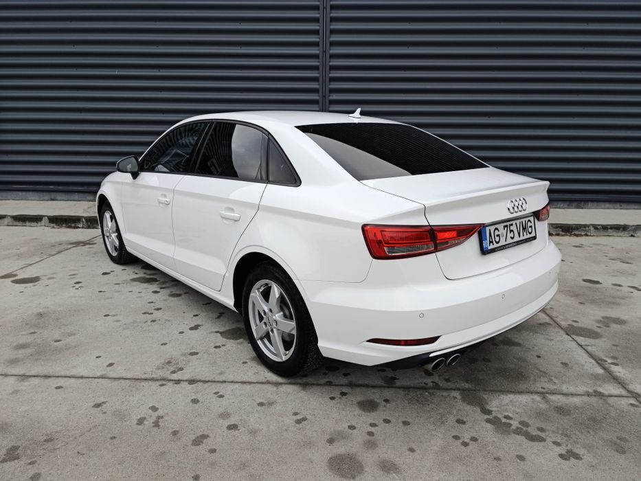 Vând Audi A3 an 2017
