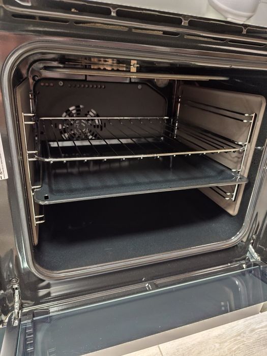 Cuptor electric incorporabil Electrolux SurroundCook® 600 ALB