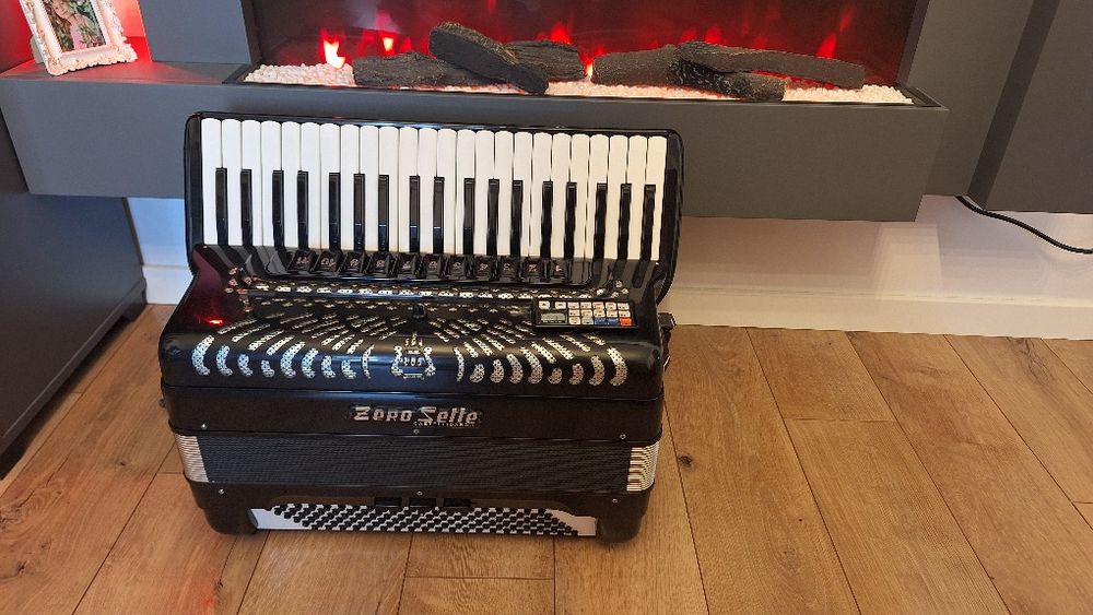Acordeon italian cu implant midi juzisound Deva • OLX.ro