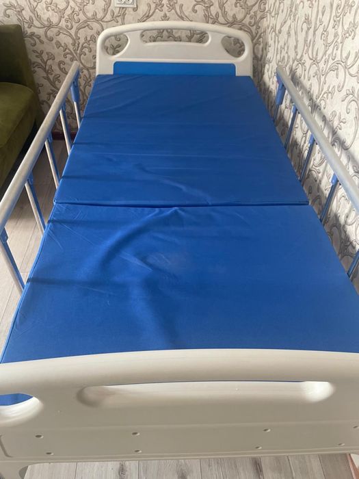 Продам кровать медицинскую