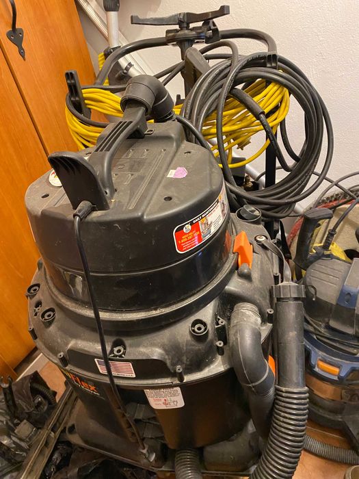 Echipamente curatenie si alte prestatii