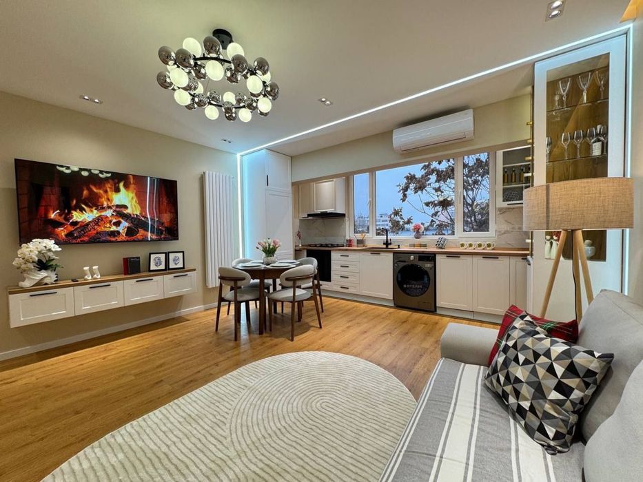 Ойбек метро 2х ком-я сдаётся люкс квартира на долгий срок.