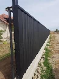Construim garduri și porți la cerința clientului