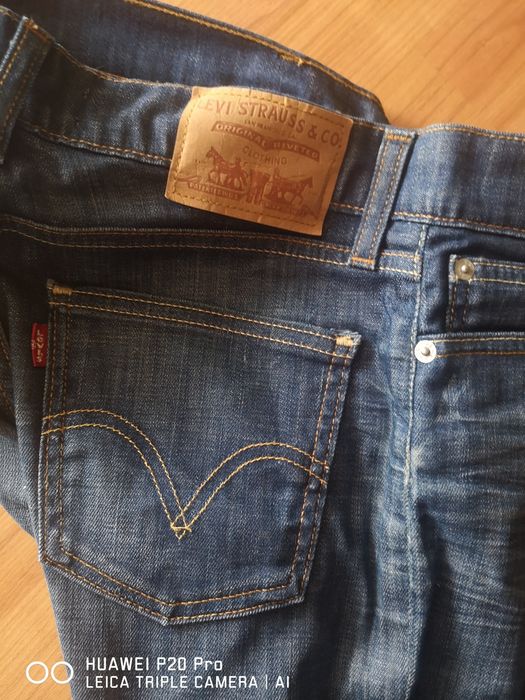 Blugi levis  de dama evazat