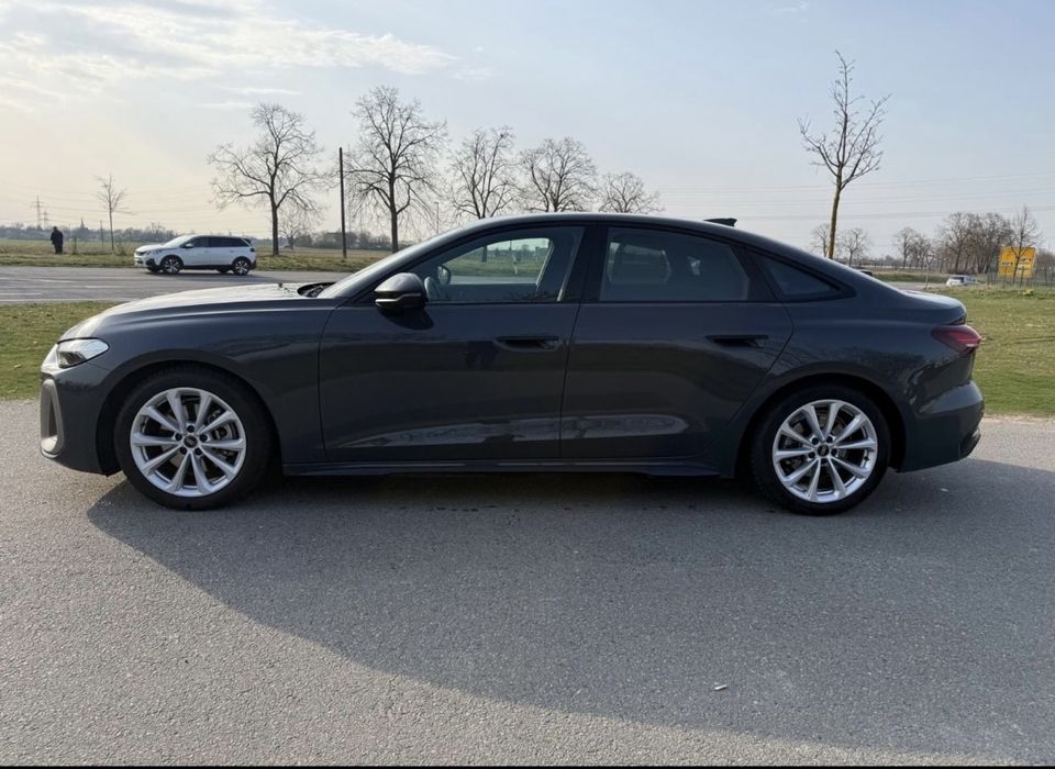 Jante originale Audi A5/S5 B10 echipate cu anvelope de iarna 235/45/18 Dot 1824