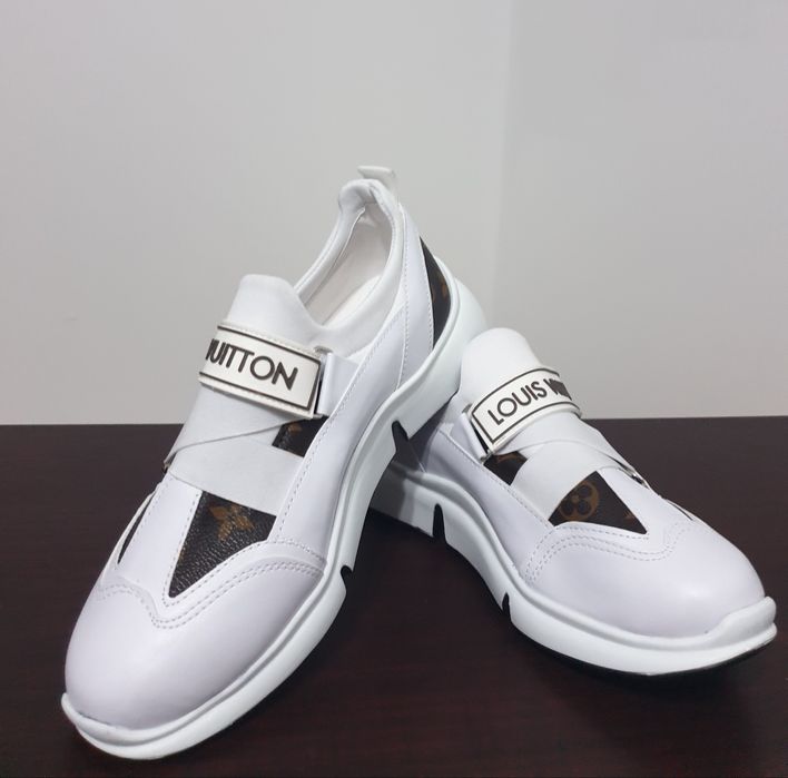 Pantofi sport. Pret 80 lei