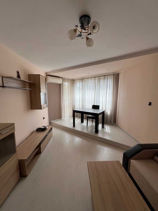 Апартамент в центъра на Перник