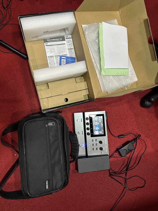 Boss GX-10 + Boss CB-BM Small Multi-Effects Bag