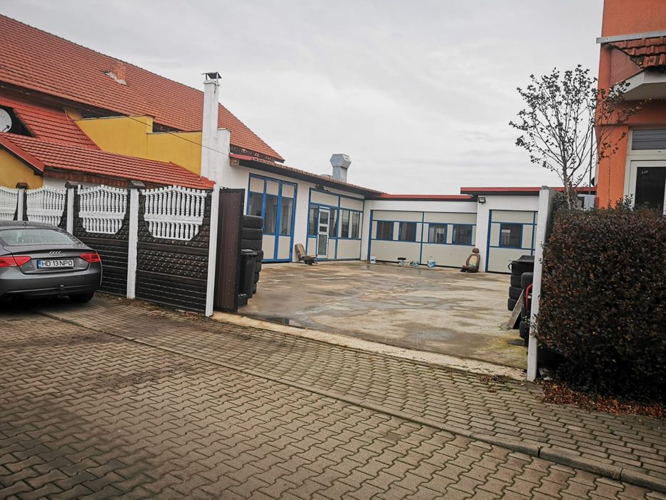 Închiriez hale, ideale pentru service auto sau  depozit