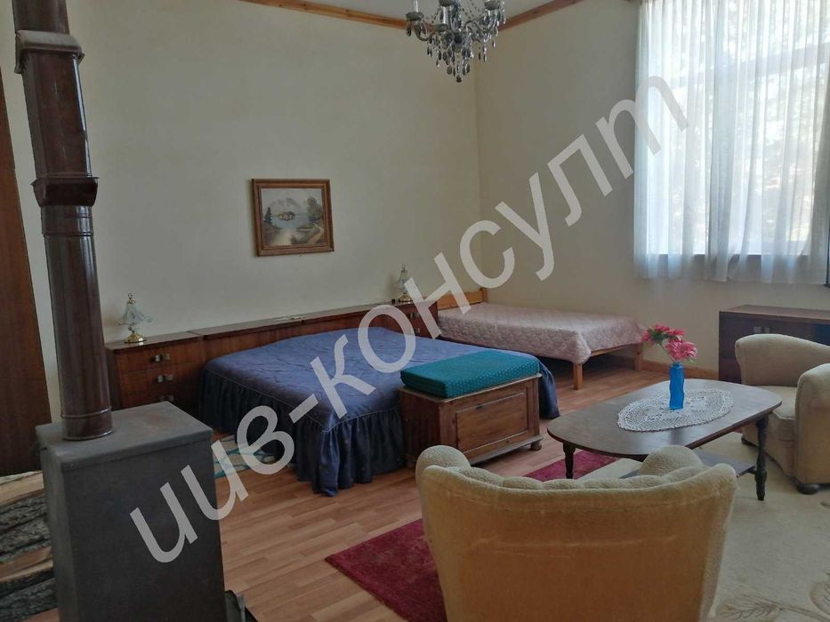 Имот с бизнес потенциал / къща за гости/