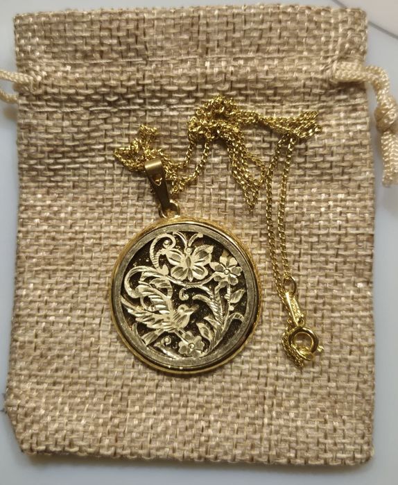 Медальон "птица на щастието"