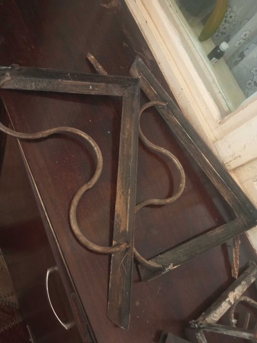 Уголки для козырьков железные