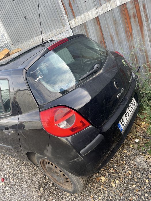 Dezmembrez/piese Renault clio 3  1.5dci 2005-2012 clio 3