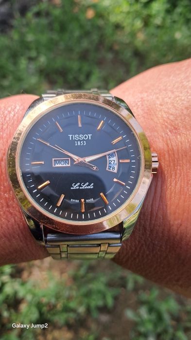 Продаётся часы тисот кварцевый Продаётся