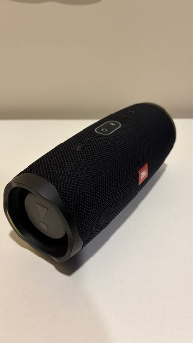 JBL Charge 4 черная