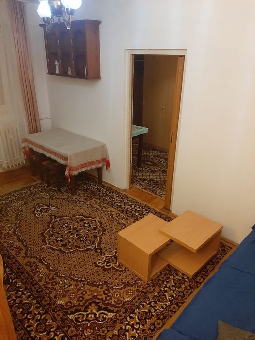 Apartement 2 camere de închiriat zona Intim