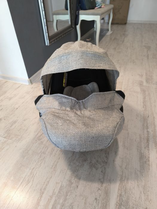 Стол  за кола  за бебета bobostello mars