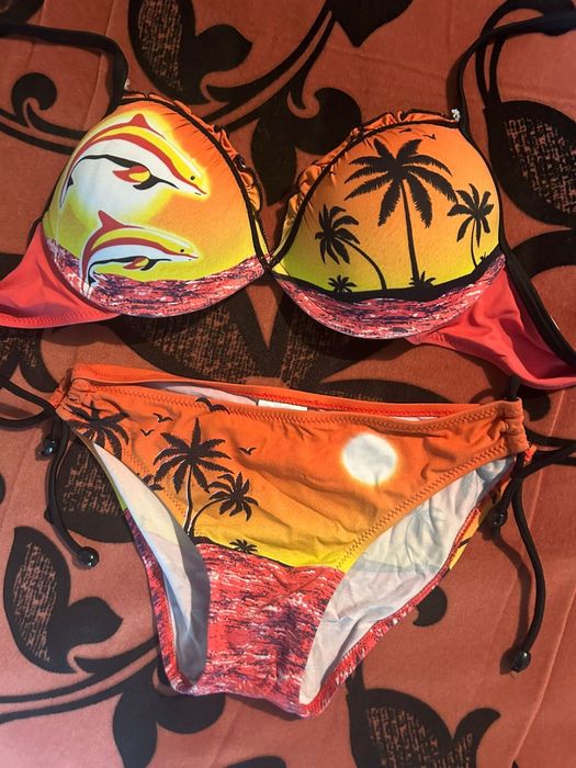 Продам купальники размер 46,48