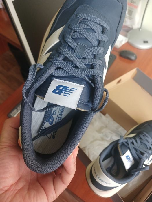 Кроссовки. 4 раза носил. 42 размер.