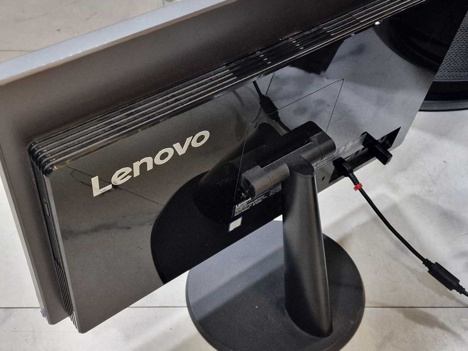 All-in-one компютър Lenovo AIO V510z / i3-6100T / 8GB RAM / 298GB HDD