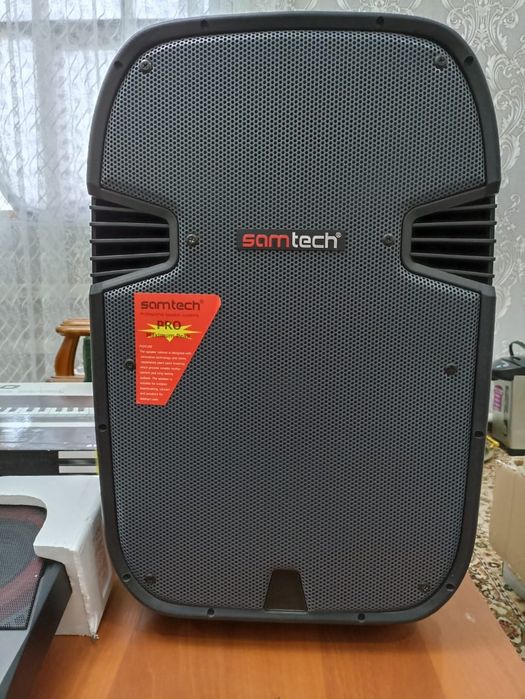 Калонка, ямаха, микрафон, микшер