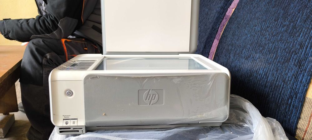 Цветен принтер HP