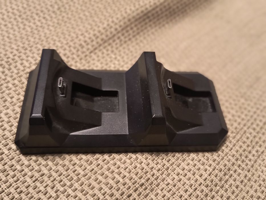 Двойно Зарядно за ps4 контролер/джойстик