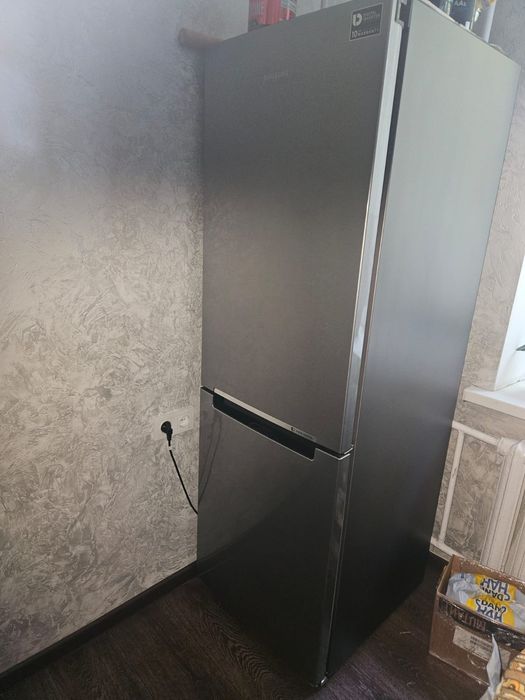 Холодильник с морозильной камерой SAMSUNG