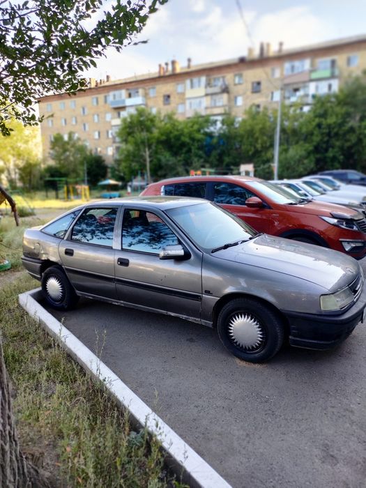 Опель вектора а хетчбэк 1993
