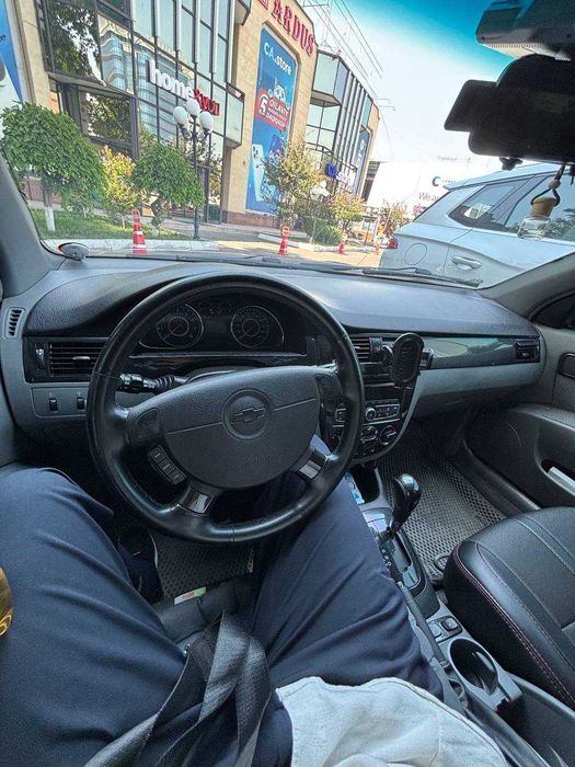Срочно продается машина Lacetti 3 позиция фулл