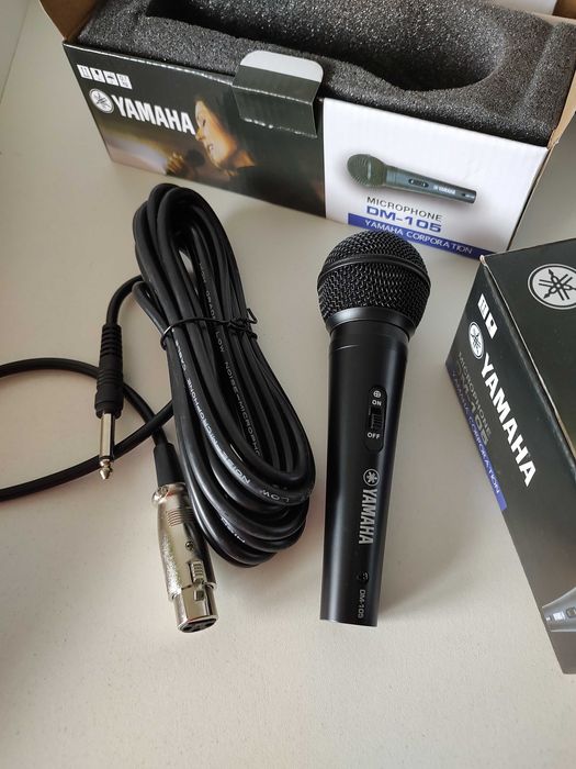 Микрофон, Професионален микрофон Yamaha с кабел