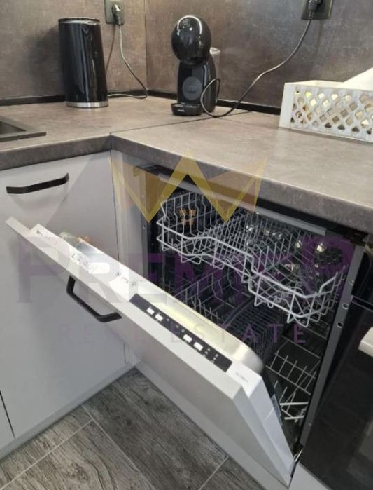 Дава се под наем Тристаен апартамент в Варна, Център - 95 кв.м за 800 € - Снимка #6