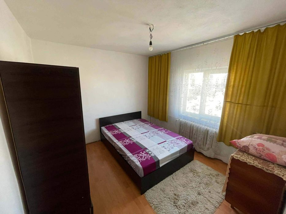 Inchiriez apartament calea București