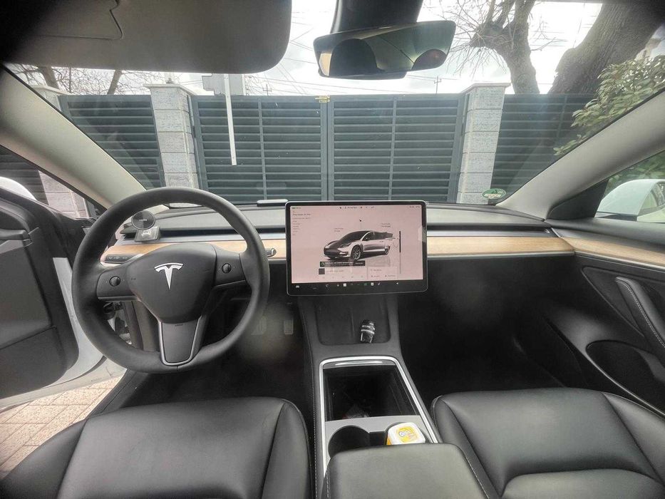 Tesla Model 3 Standard Range Plus RWD