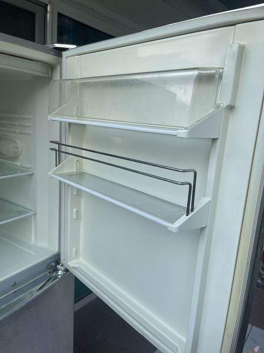 Продам нерабочий Холодильник