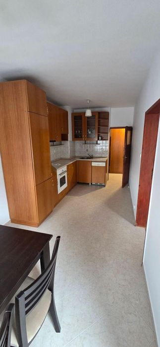 Тристаен апартамент в ж.к. Младост 3.