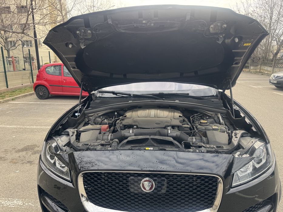 Vand Jaguar F PACE 2016, 340 HP