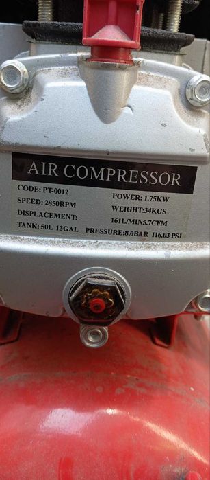 Продавам Компресор 50л