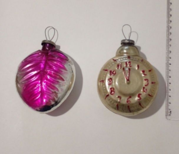 РАРИТЕТ !!! "Кремлевские часы" и "Листик", 50-60-е годы,толстое стекло