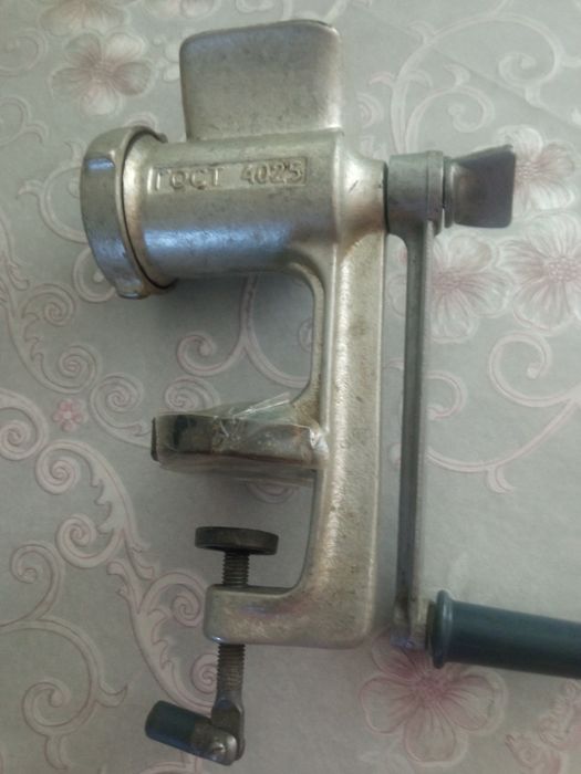 Продам мясорубку